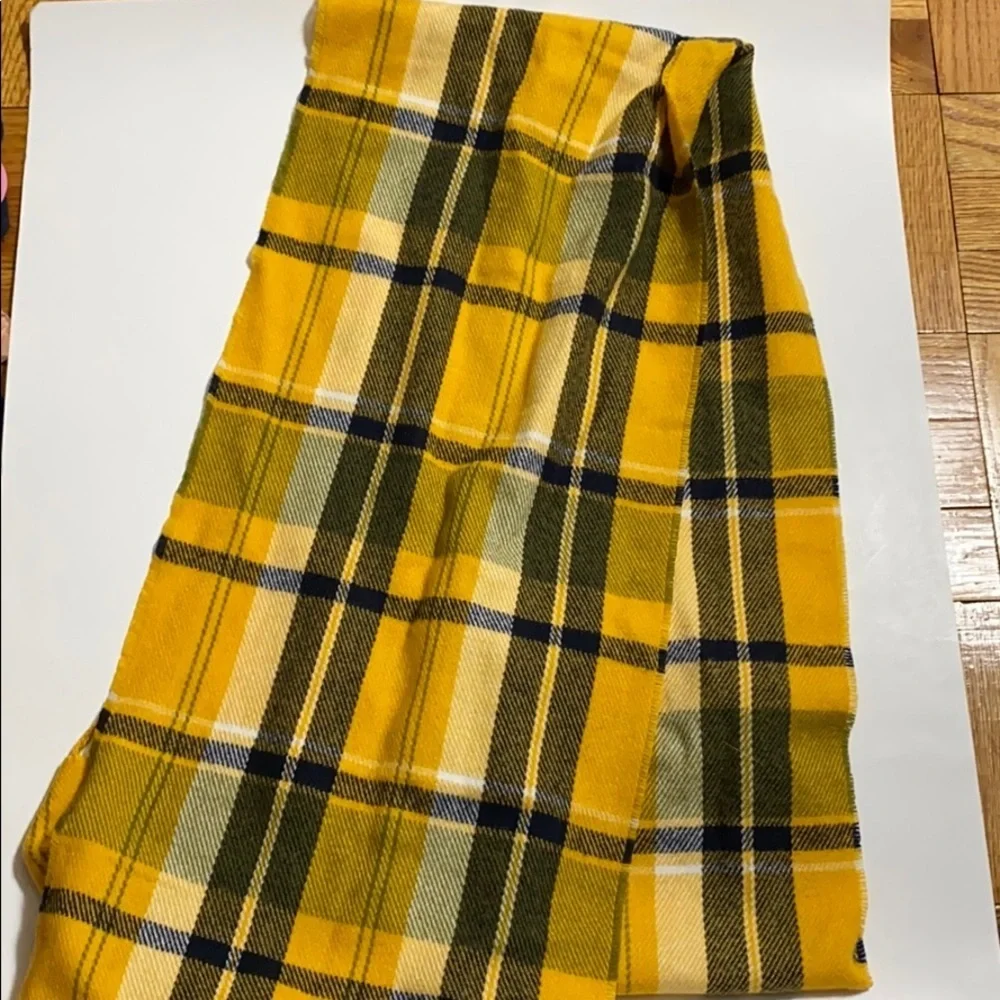 old navy yellow and black scarf 🧣